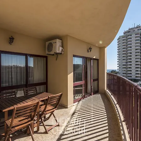 Checkincheckout - City Center Beach Flat Портіман